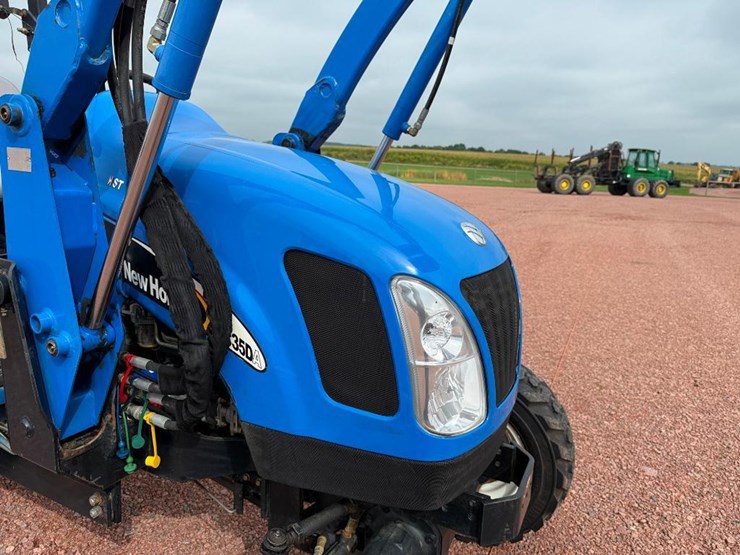 new-holland-tc35da-image-31