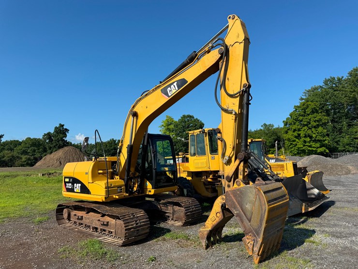 caterpillar-312d-image-2