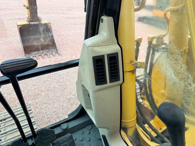 2004-caterpillar-314c-image-51