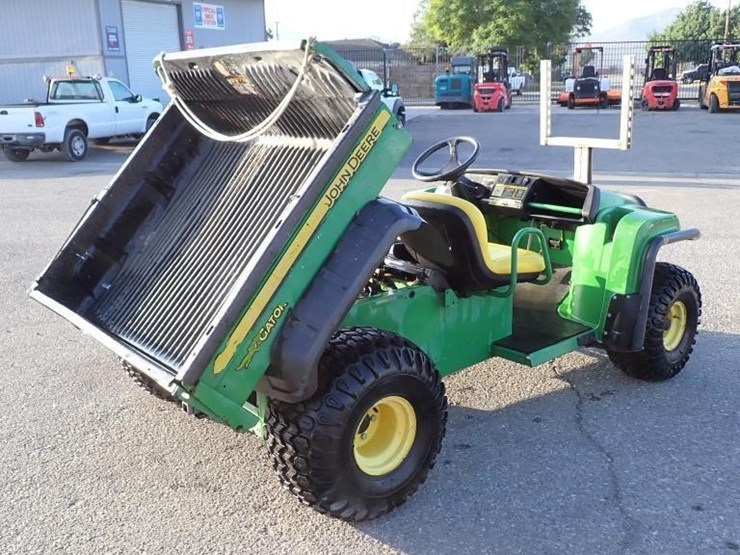 2012-john-deere-gator-image-3