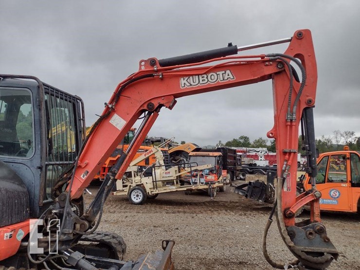 2016-kubota-kx040-4-image-25