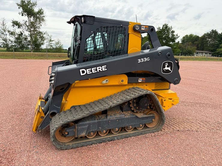 2022-deere-333g-image-1