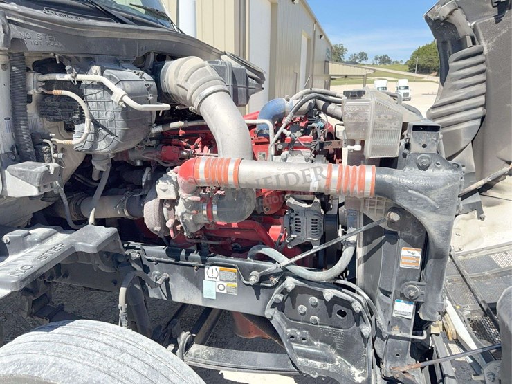 2020-peterbilt-579-image-60