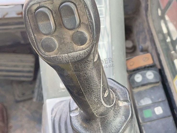 2012-takeuchi-tl10-image-30