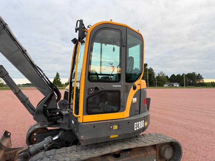 volvo-ecr88-image-25