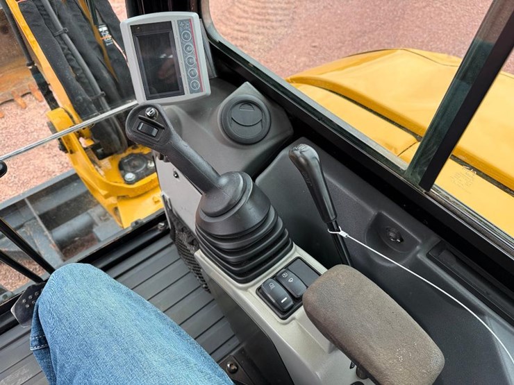 caterpillar-305e2-cr-image-43