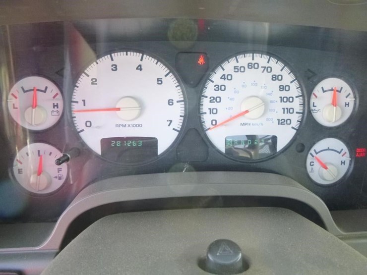 2005-dodge-ram-2500-image-11