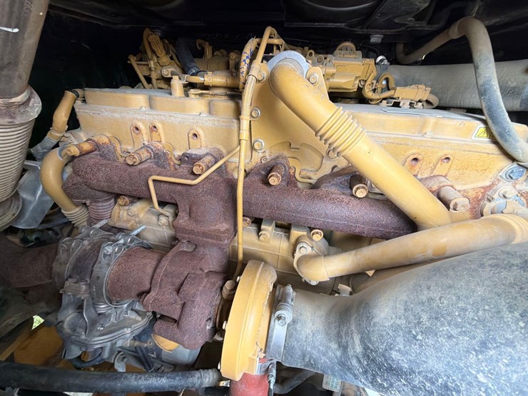 2019-caterpillar-926m-image-9