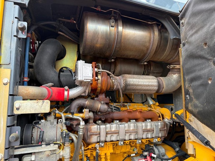 deere-624k-image-43