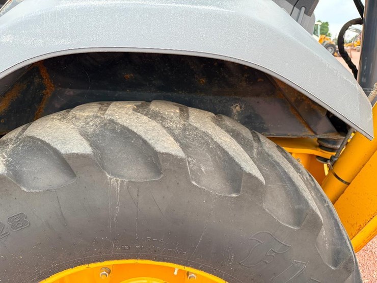 2019-deere-310sl-hl-image-6