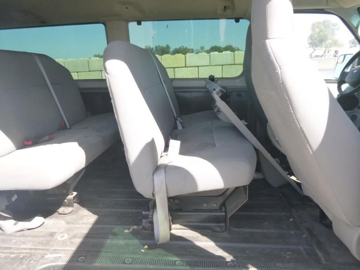 2012-ford-e350-image-19