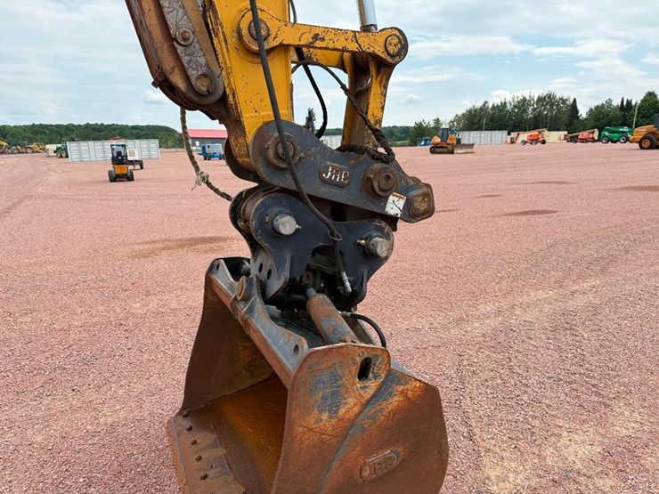 deere-210c-w-image-22