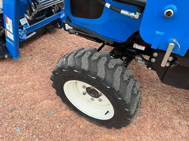 new-holland-workmaster-35-image-8