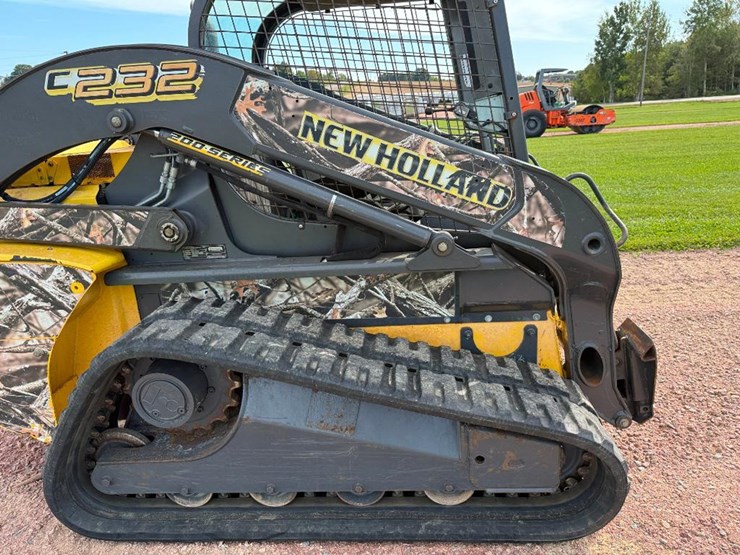 new-holland-c232-image-23