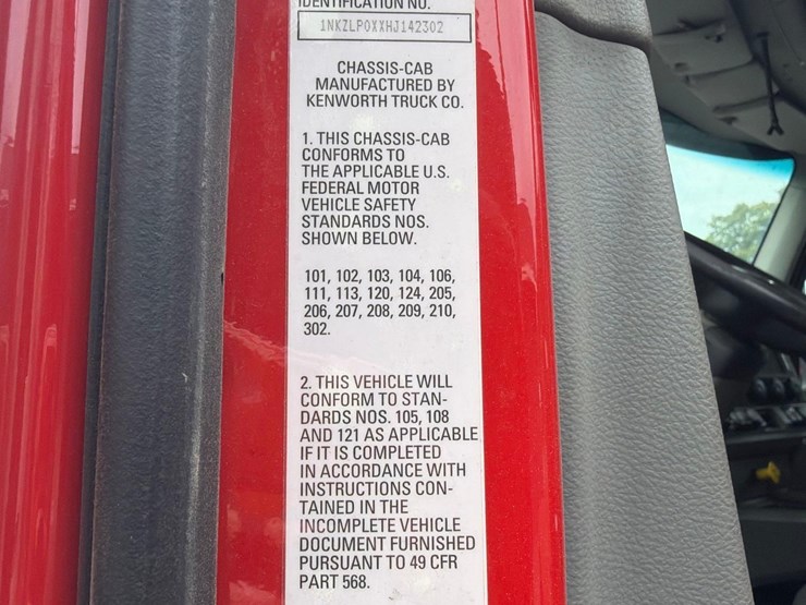 2017-kenworth-t880-image-18