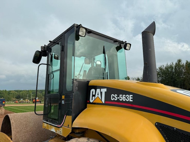 caterpillar-cs-563e-image-12