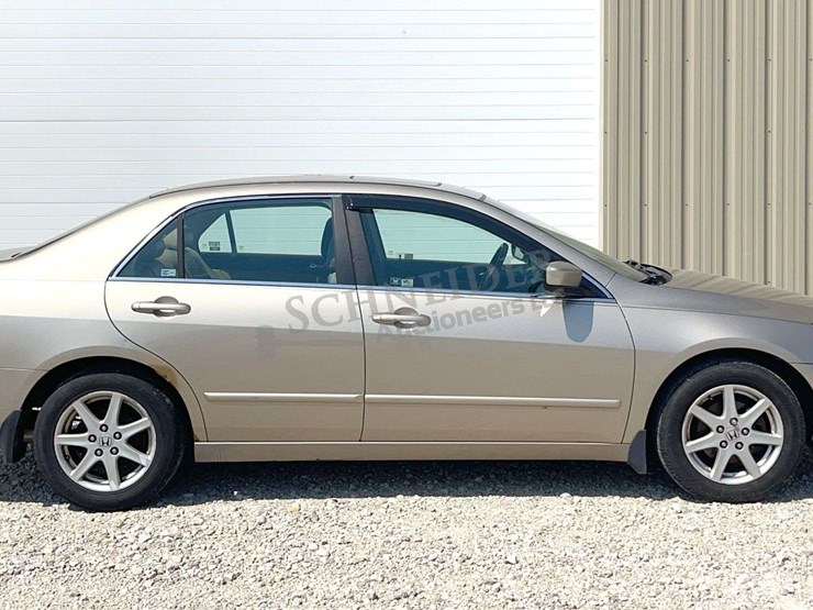 2003-honda-accord-sedan---100%-donation-to-the-jack-charles-schneider-foundation-supporting-the-ffa-image-3