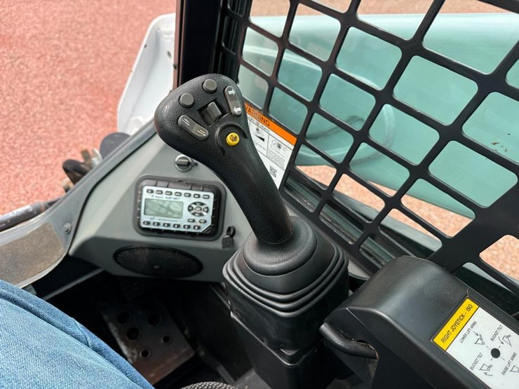bobcat-t595-image-35