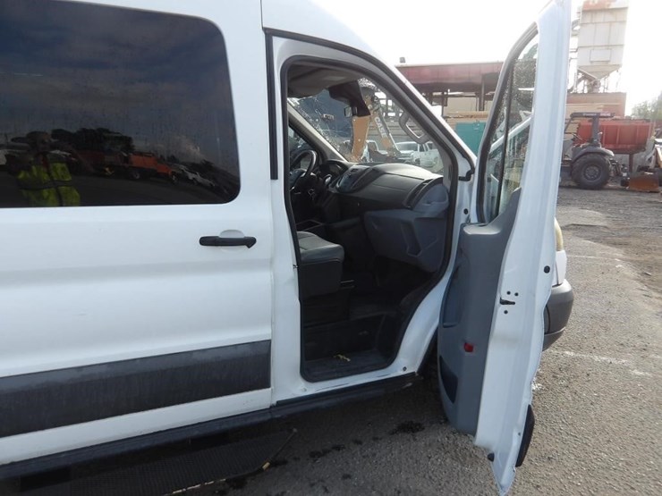 2017-ford-transit-image-13