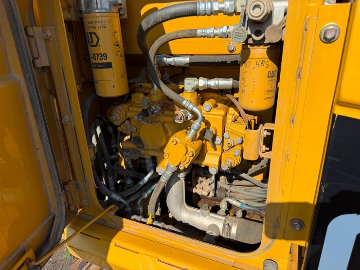 caterpillar-312d-image-26