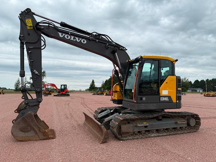 volvo-ecr145el-image-1