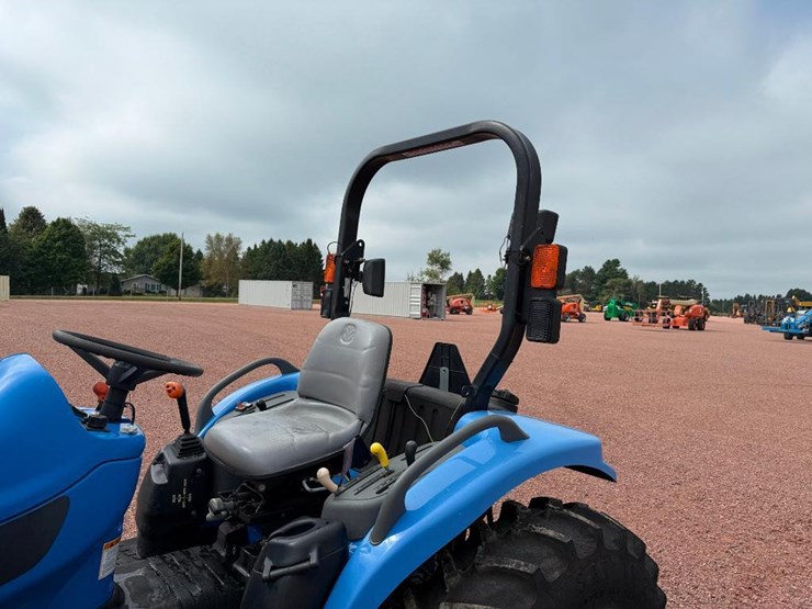 new-holland-tc35da-image-12