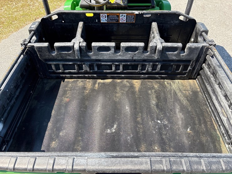john-deere-gator-image-10