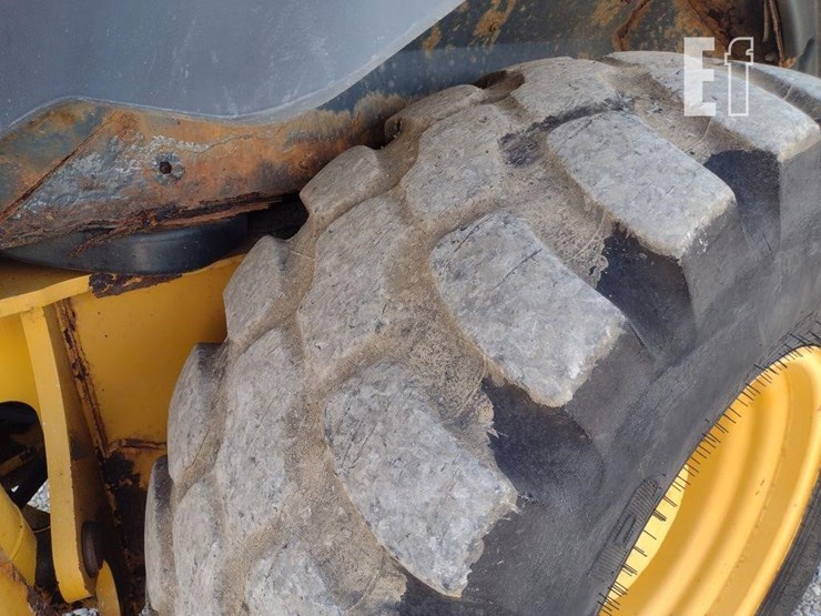 2010-deere-310sj-image-34
