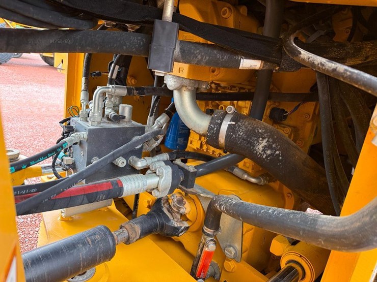 deere-624k-image-27