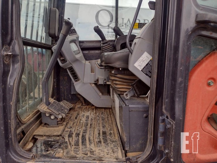 2016-kubota-kx040-4-image-11