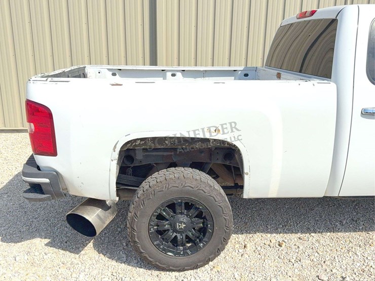 2011-chevrolet-2500hd-image-20