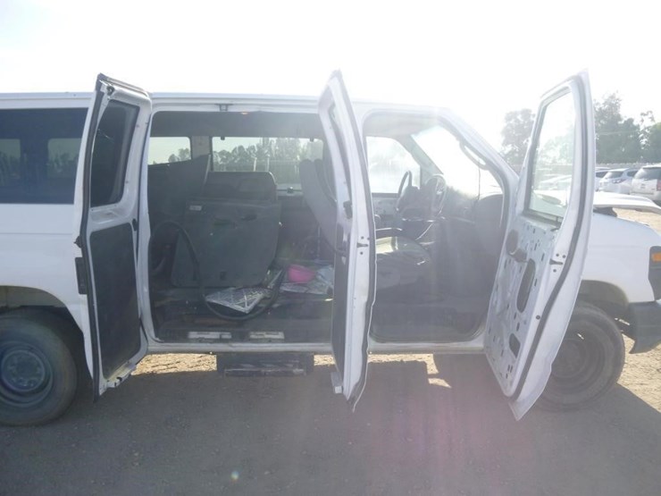 2008-ford-e350-image-16