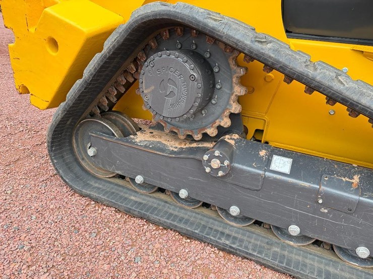 new-holland-c362-image-21