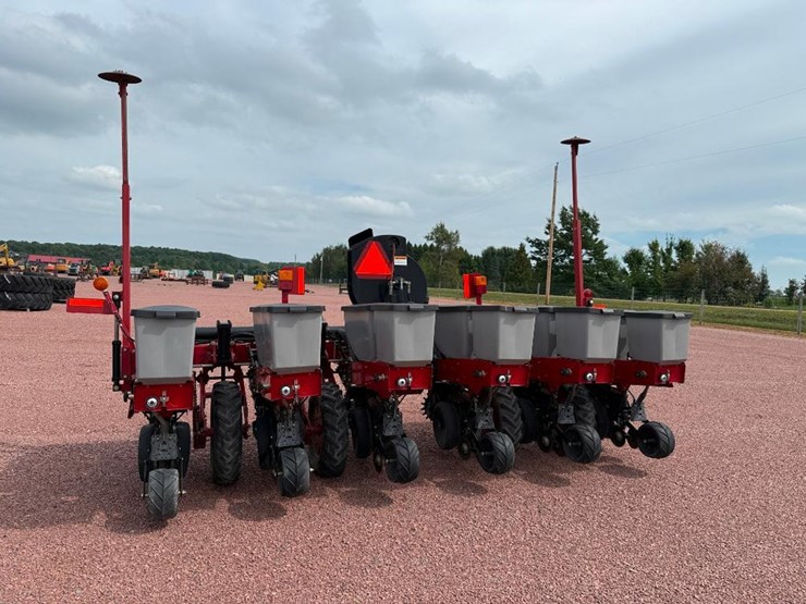 case-ih-1200-image-5