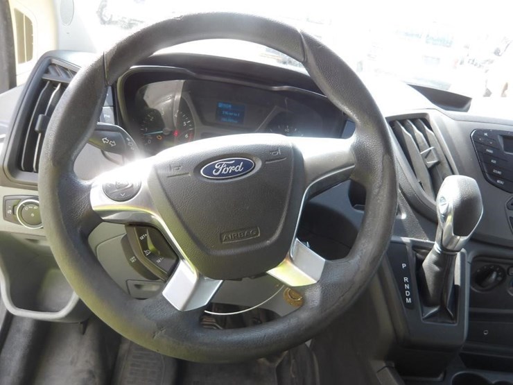 2017-ford-transit-image-13