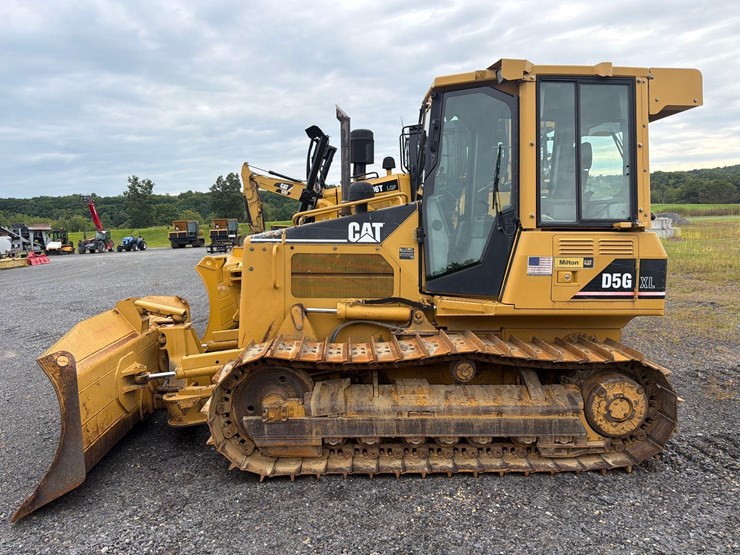 caterpillar-d5g-xl-image-24