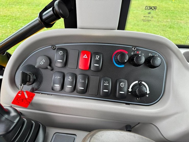 jcb-tm320-image-54