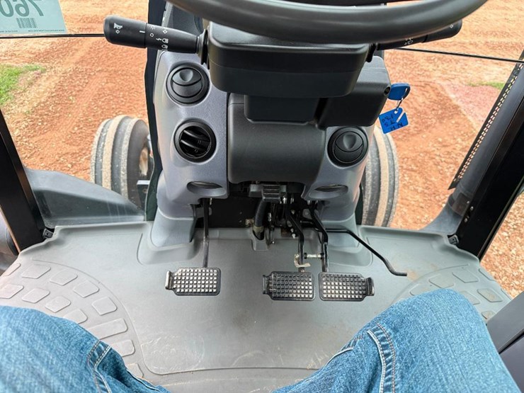 new-holland-ts130a-image-52