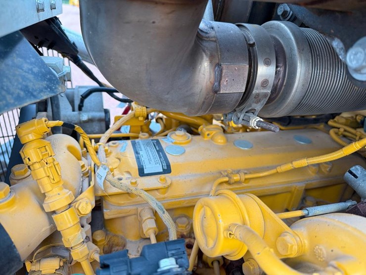 2019-deere-310sl-hl-image-52