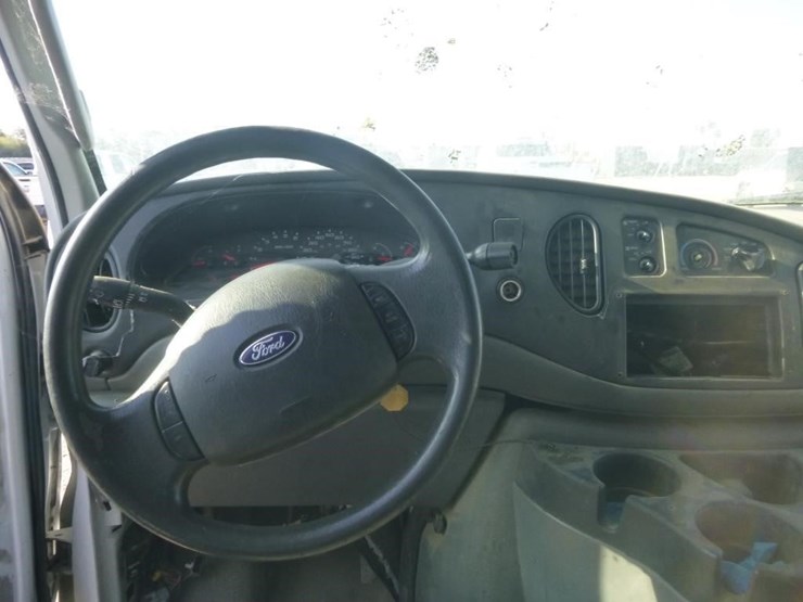 2008-ford-e350-image-10