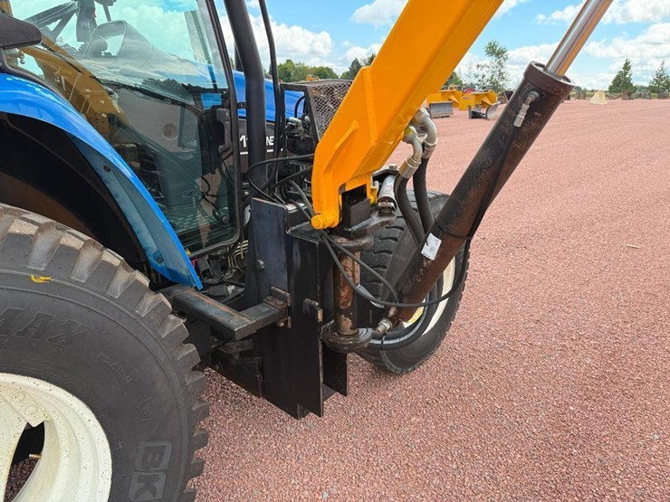 new-holland-ts110-image-46