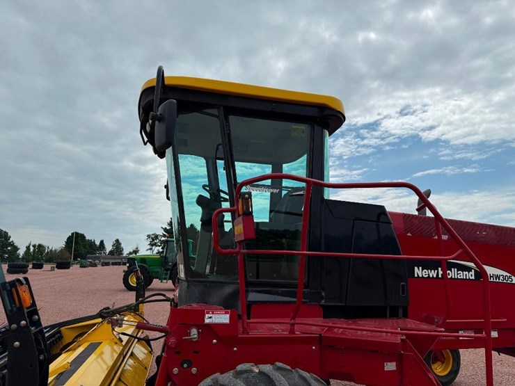 new-holland-hw305-image-23