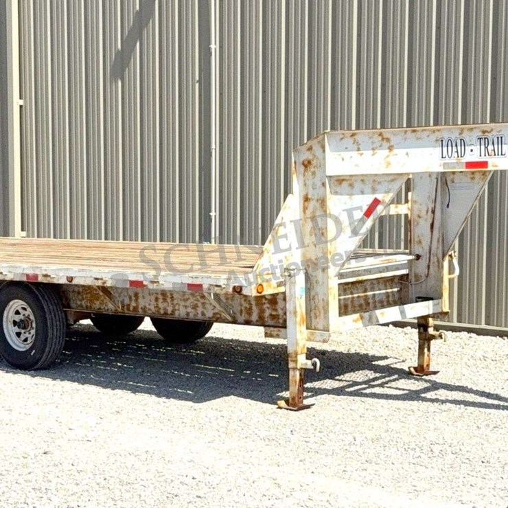 2003 Load Trail 20' gooseneck flatbed trailer