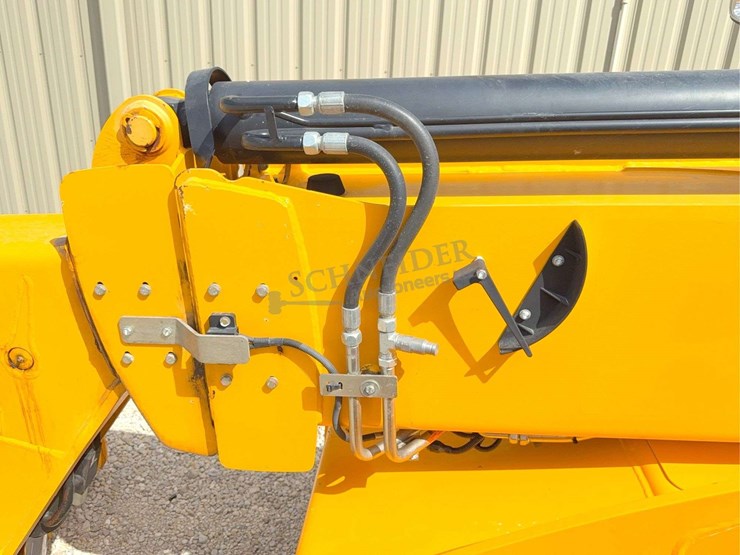 2019-jcb-540-140-image-80