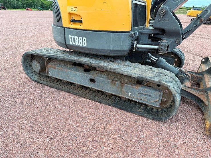 volvo-ecr88-image-13