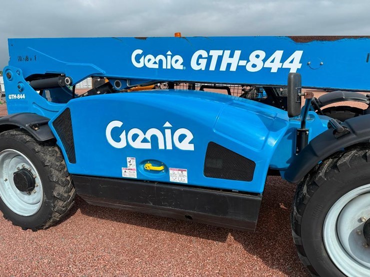 2016-genie-gth844-image-23