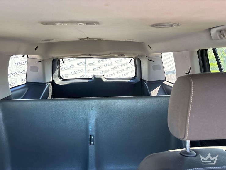 2018-chevrolet-tahoe-image-17