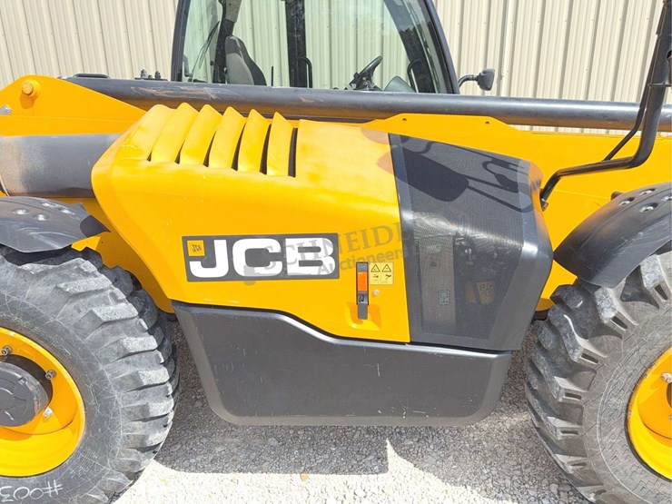 2019-jcb-540-140-image-30