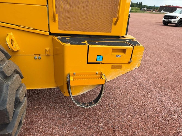 2019-deere-544l-image-30