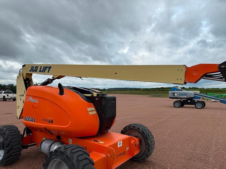 jlg-600aj-image-28